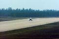 Phoenix nach Abwurf vom Schwerlasthubschrauber und gegl&uuml;cktem automatischen Landeanflug im Mai 2004 in Schweden (Bild: EADS)