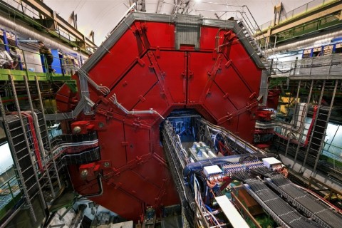 Das Experiment Alice mit geschlossenen ... (Foto: CERN)