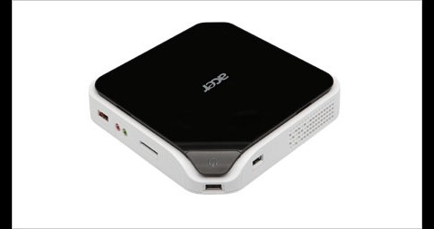 Acer Aspire Revo: Ein USB-Anschluss an der Ecke