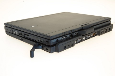 Die MediaBase von Dell passt sich gut an den Tablet-PC an. Mit dem Hebel wird das Notebook abgedockt.