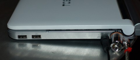 NB200 - Ports auf der rechten Seite