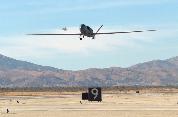 Global Hawk im Landeanflug (Foto: Northrop Grumman)