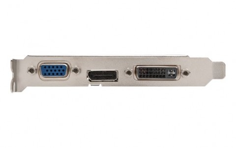 Zu sehen ist die Nvidia-Referenzkarte. In der Mitte befindet sich bei dem 210er-Modell ein DisplayPort ...