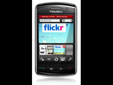 Opera Mini 5 - Touchscreen-Oberfl&auml;che auf dem Blackberry Storm