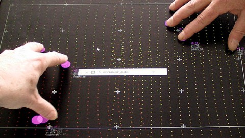 Evoluce One - 47 Zoll gro&szlig;es Multitouch-Display