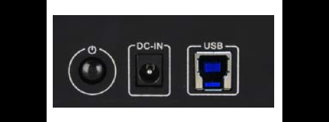 Anschl�sse des Docks: Ganz rechts ist der USB-3.0-Anschluss zu sehen mit der Ausbuchtung nach unten mit den zus�tzlichen Pins.