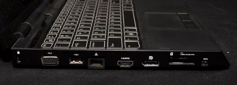 Die linken Ports des Alienware M11x