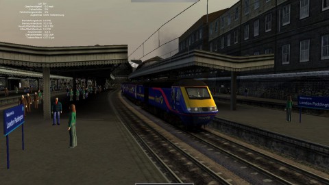 Abfahrt in Paddington mit einem Dieselzug ...