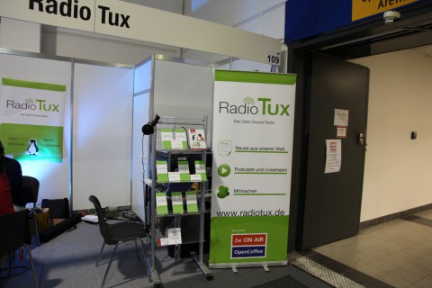 Radio Tux spielte Open-Source-Musik und versorgte Zuh&ouml;rer mit Interviews.
