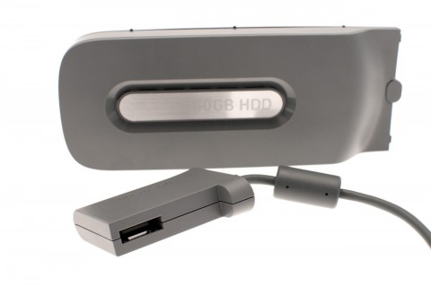 Wer von einer alten Xbox 360 Daten &uuml;bernehmen will kann dies mit Zubeh&ouml;r direkt machen.