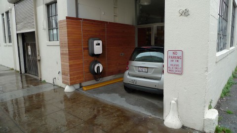 Das Wandger&auml;t ist f&uuml;r die heimische Garage gedacht. (Bild: Ecotality)