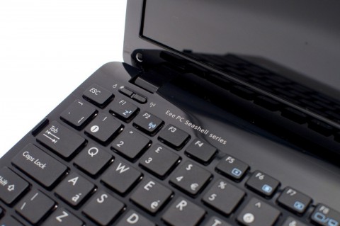 WLAN und Bluetooth werden links an- oder abgeschaltet.