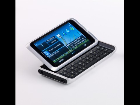 Nokia E7