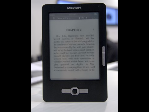 Die Bedienung erfolgt per Touchscreen oder mit den Tasten neben und unter dem Display.  (Foto: wp)