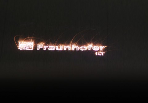 Bei SLM verschmilzt ein Laser die Lagen des pulverf&ouml;rmigen Werkstoffs. (Foto: Fraunhofer ILT)
