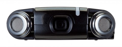 Olympus LS-20M - das Objektiv sitzt vorne im Geh&auml;use zwischen den Mikros.