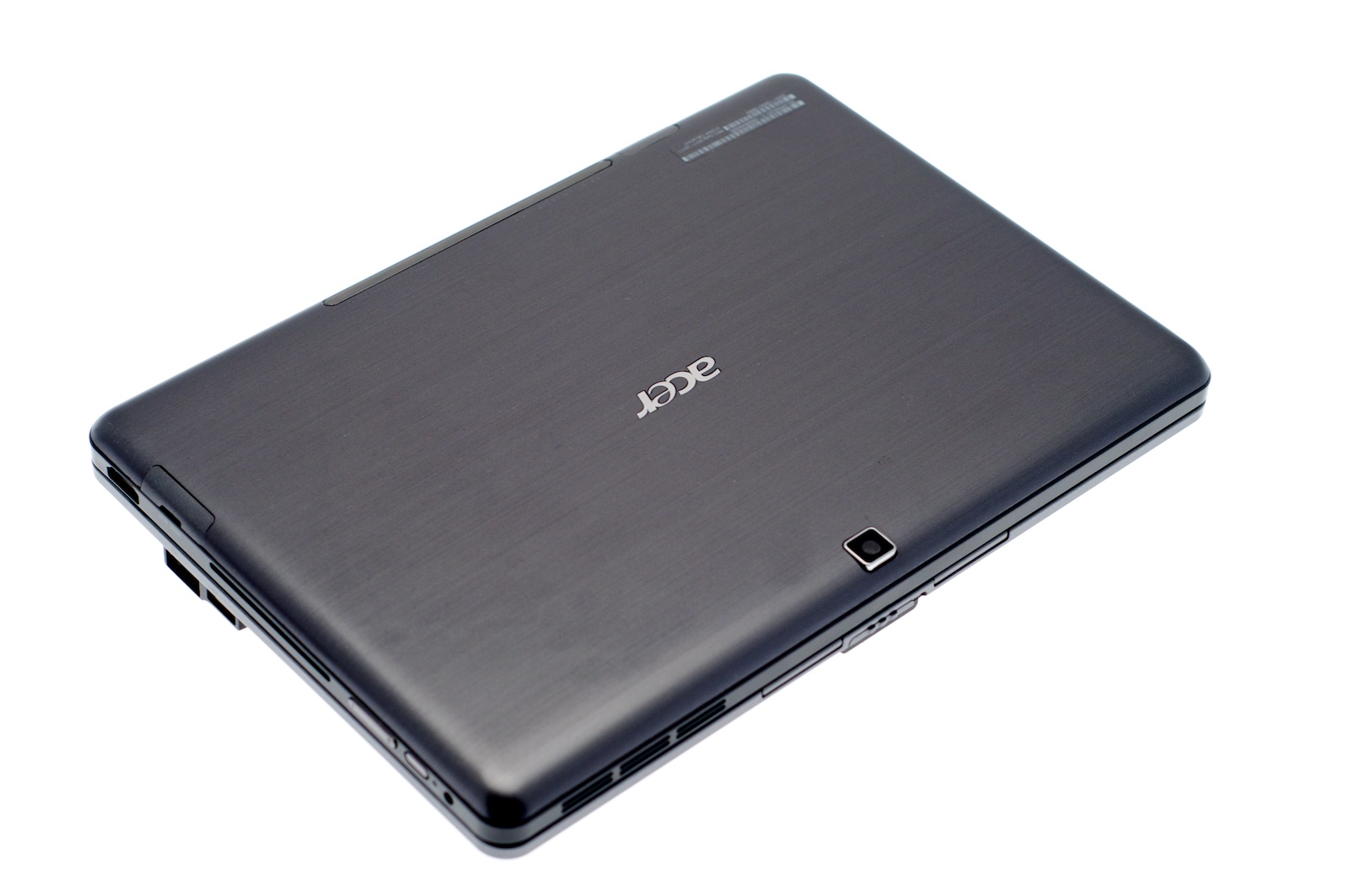 Acer Iconia W500 im Test: Windows-Tablet mit Wackeldock und AMDs C-50 ...