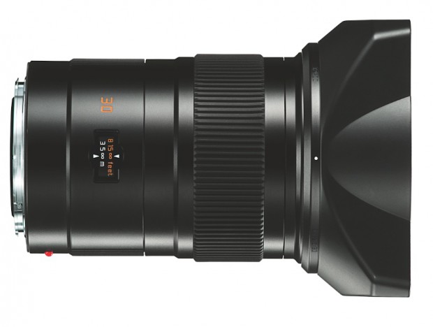 Leica Elmarit-S 1:2,8/30 mm ASPH mit Sonnenblende (Bild: Leica)