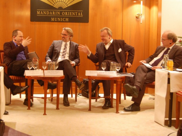 Andy M&uuml;ller-Maguhn (CCC), Moderator, Bernd Carstensen (Bund deutscher Kriminalbeamter), Professor Heckmann (Universit&auml;t Passau), von links nach rechts