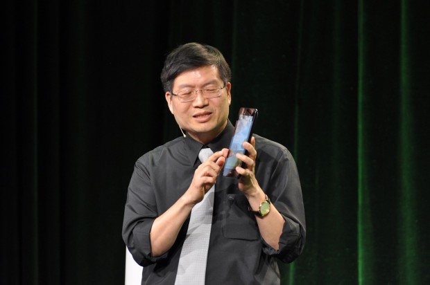 Jerry Shen (Asus) zeigt das Memo 370T