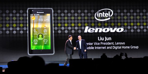 K800: Das erste Intel-Smartphone kommt von Lenovo.