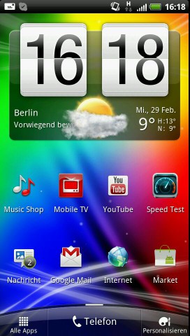 Der Homescreen des HTC Velocity 4G mit Android 2.3.7. HTC will ein Update auf Android 4.0 nachliefern, sagt aber noch nicht wann. 