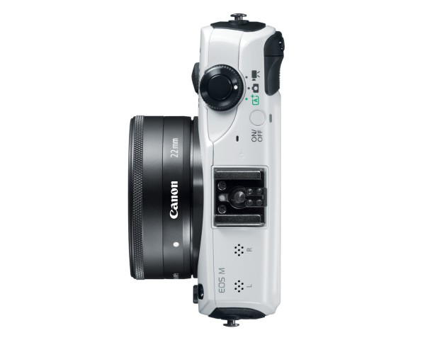 Canon EOS M mit EF-M 22mm f/2 STM (Bild: Canon)
