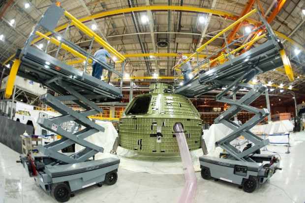 Bis zum ersten Start 2014 muss das Orion MPCV noch mit einem Hitzeschild, Bordelektronik und weiteren technischen Systemen ausger&uuml;stet werden. (Foto: Nasa)