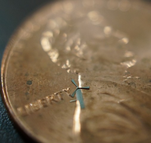 Mikrowindrad auf einer 1-US-Cent-Münze (Bild: Uni Texas, Arlington) Mikrowindrad auf einer 1-US-Cent-Münze (Bild: Uni Texas, Arlington)
