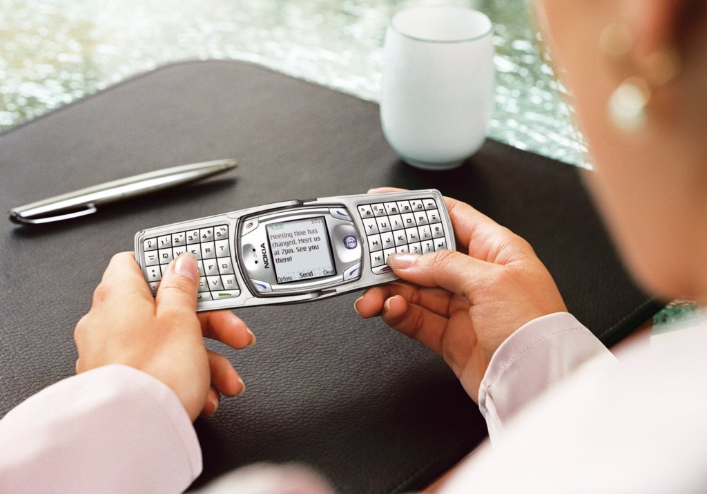 Nokia überarbeitet Tastatur-Handy 6820