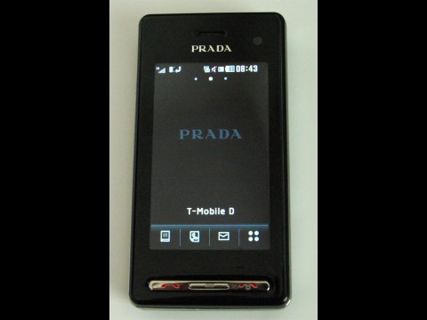 Test: LGs Designerhandy New Prada Phone mit Bluetooth-Uhr - Golem.de