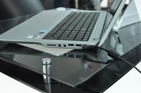 MSI X600: Kartenleser, Audioanschl&uuml;sse und 2 x USB