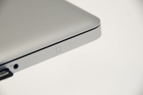 Akkuleuchten des fest verbauten Akkus