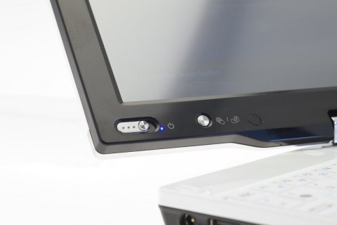 Fingerabdr&uuml;cke st&ouml;ren ein wenig das &auml;u&szlig;ere Erscheinungsbild.