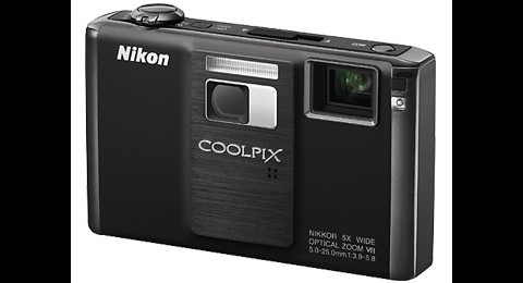 Nikon Coolpix S1000pj mit integriertem Projektor