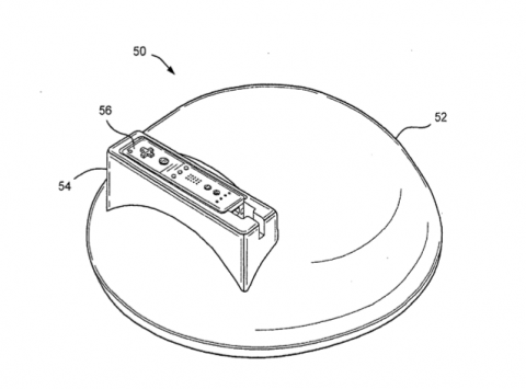Wii-Reit-Controller mit eingesteckter Wii-Remote