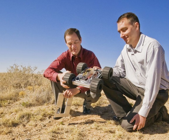 Das Bild t&auml;uscht: Der Roboter ist in erster Linie f&uuml;r den Einsatz in St&auml;dten gedacht. (Foto: Randy Montoya)