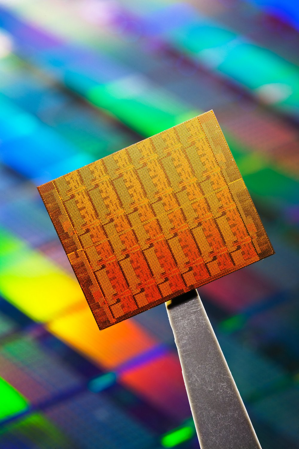 Intel zeigt x86Prozessor mit 48 Kernen unter Linux Golem.de