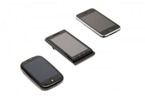 Motorola Milestone: Gr&ouml;&szlig;envergleich zu Apples iPhone und Palms Pre