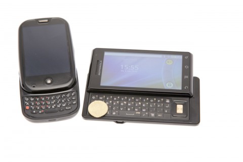 Tastatur vom Motorola Milestone vs. Tastatur vom Palm Pre