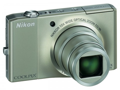 Nikon S8000