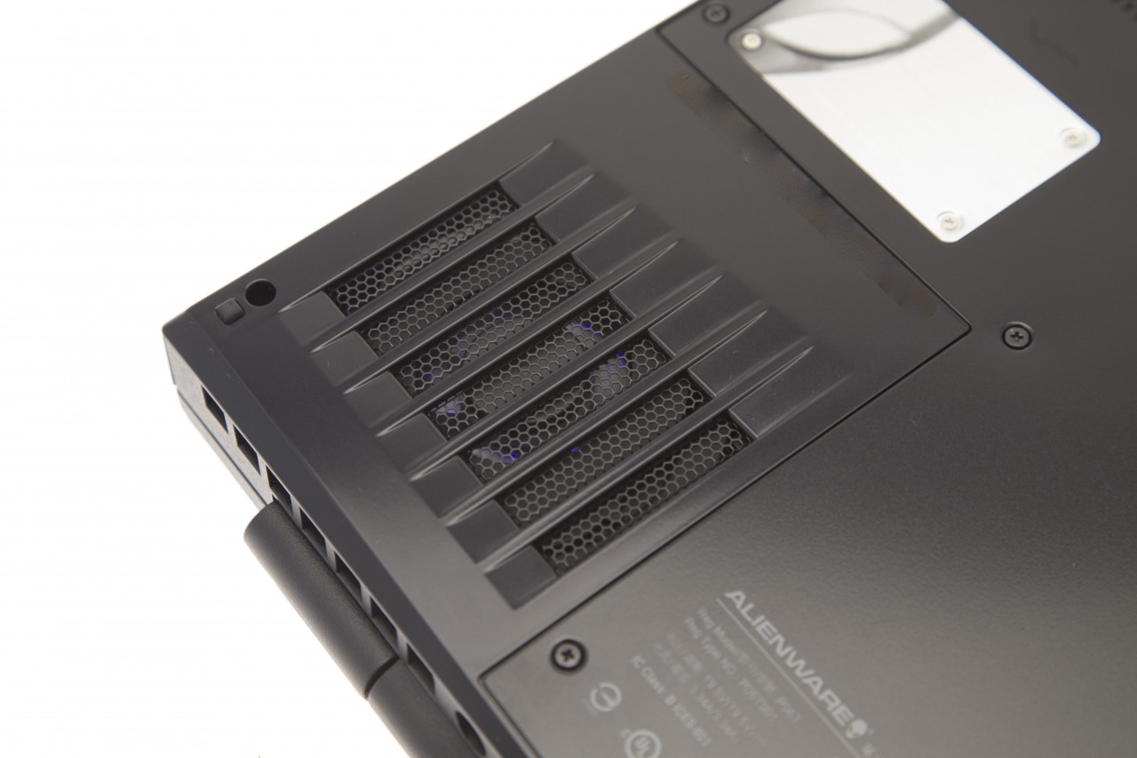 Gut zu erkennen ist der Lüfter, der unter Last etwas nervt.