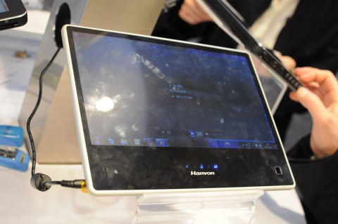 Die Pen-Digitizer-Version des Tablets. Hier kommt nur ein Atom Z530 zum Einsatz.
