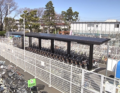 Fahrradleihstation mit Solaranlage in Tokio (Foto: Sanyo)