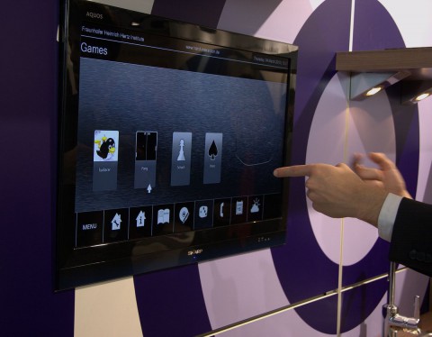 Der Fingerzeig bewegt die Maus und dient als Klick. (Foto: wp)