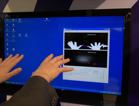 Eine vom Fraunhofer HHI entwickelte Software lokalisiert die Finger und erkennt die Geste. (Foto: wp)