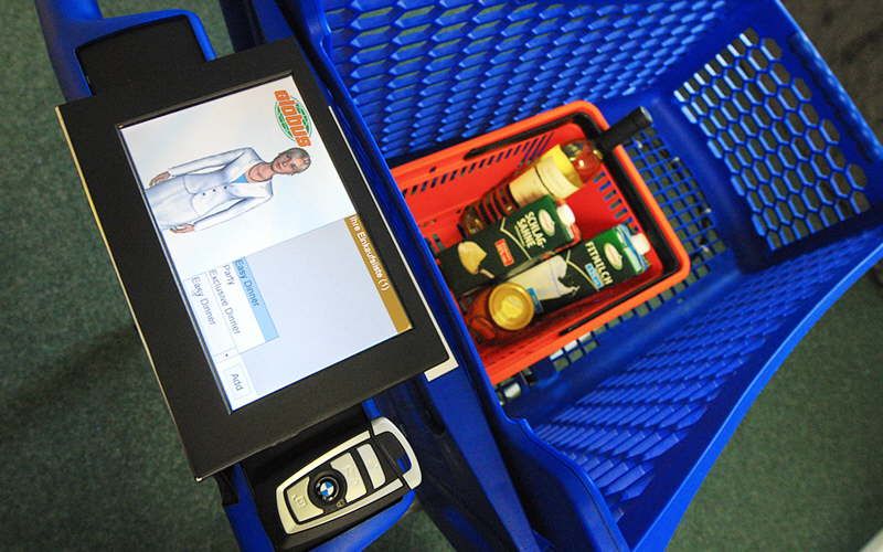 Einkaufswagen mit persönlichem Avatar, der auf dem Autoschlüssel gespeichert ist (Foto: Semprom)