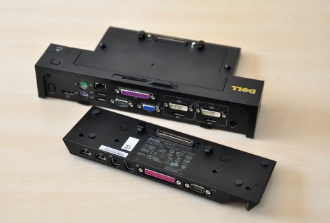 Zwei verschiedene Portreplikatoren stehen zur Wahl.