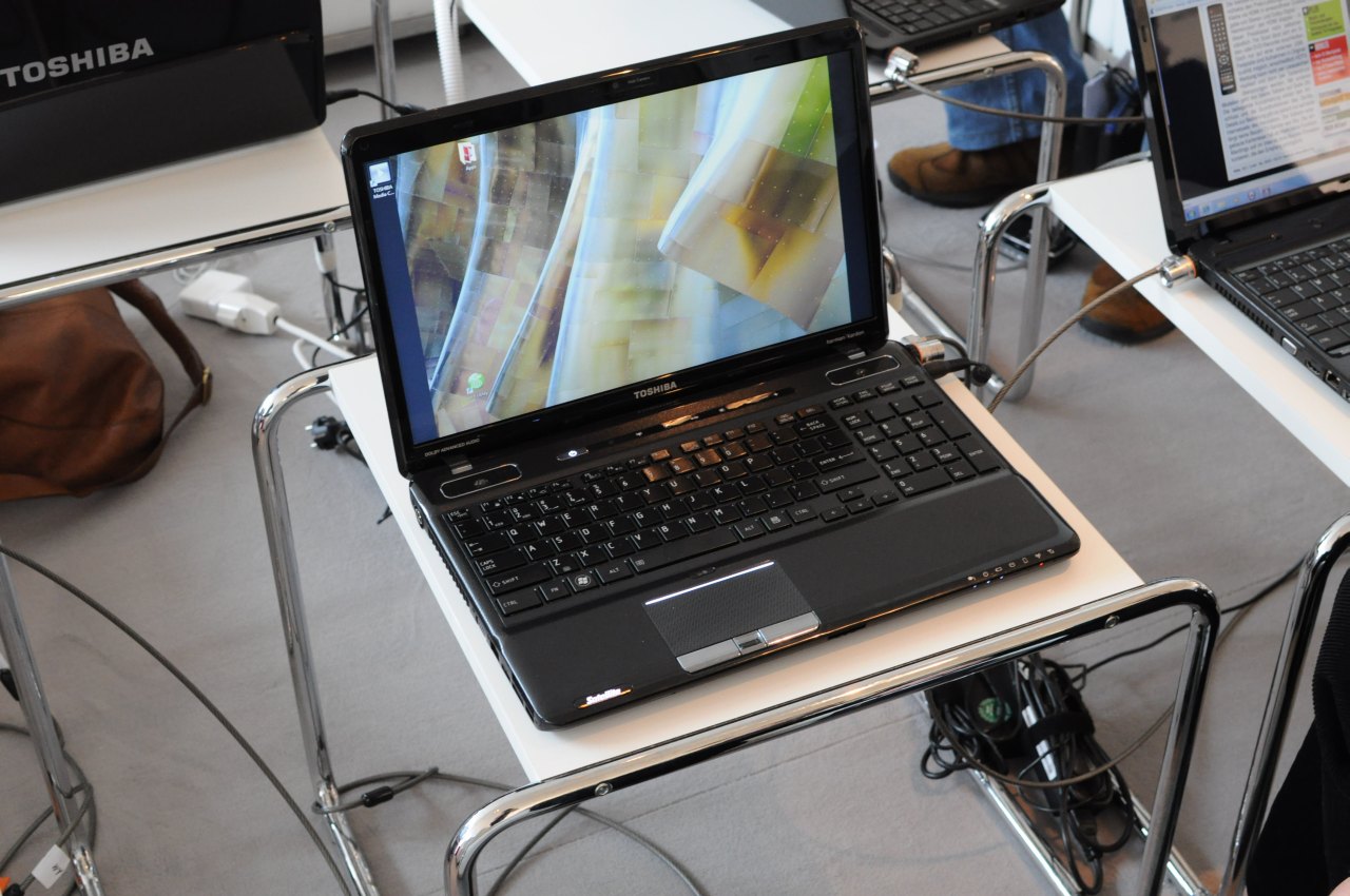 Satellite A660 