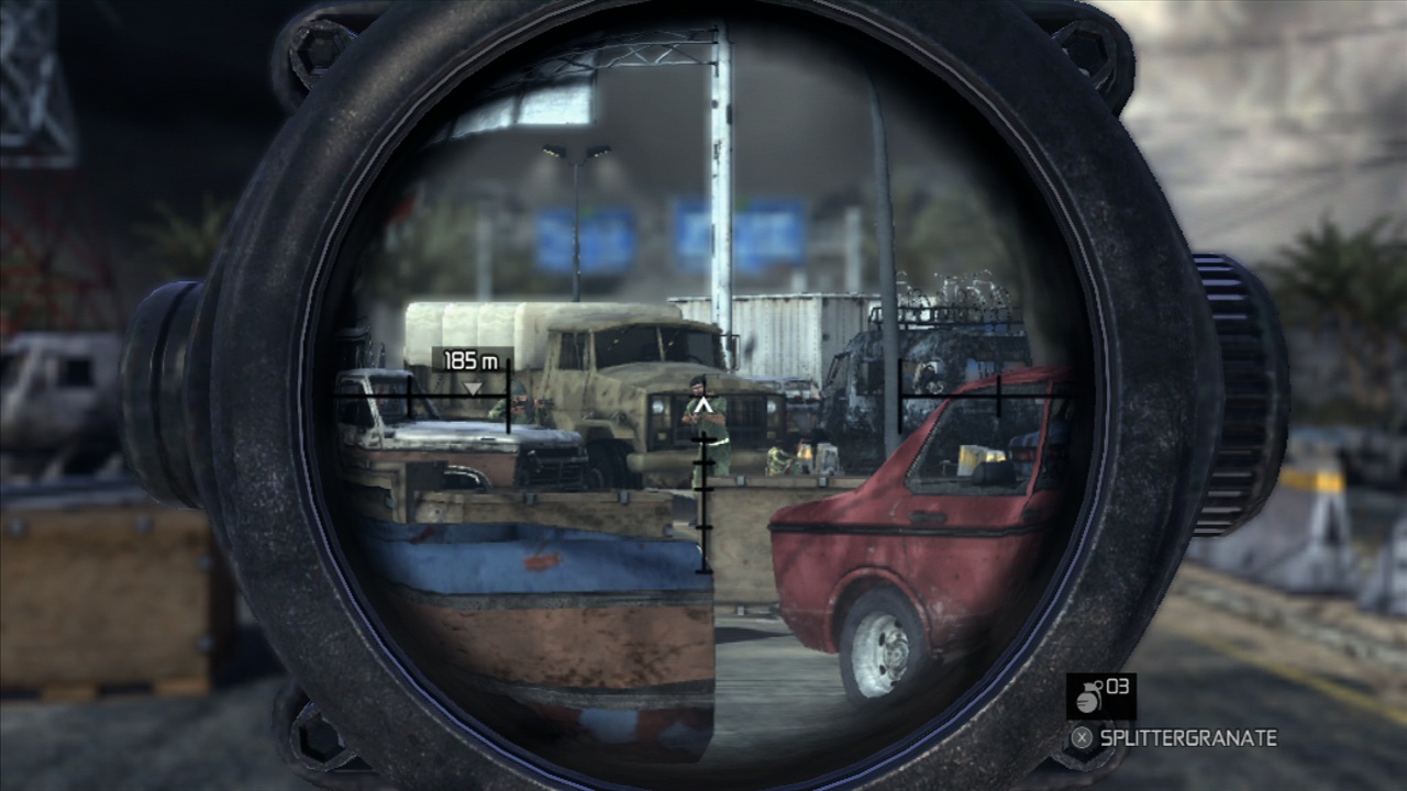 Per Zielfernrohr nimmt Sam Gegner aufs Korn.